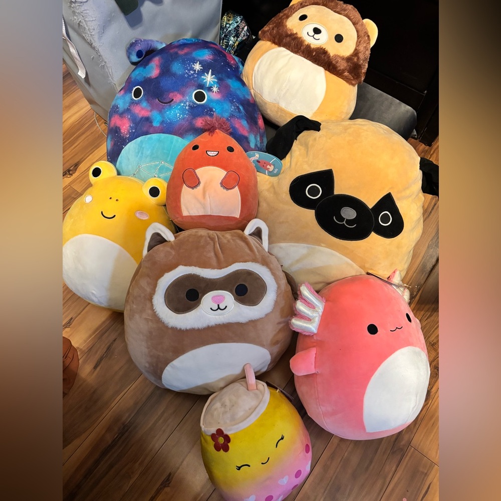 SQUISHMALLOW LOT